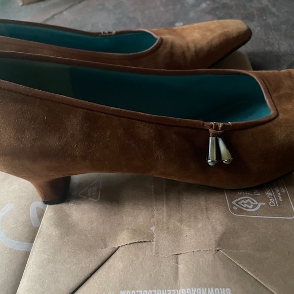 Salvador Ferragamo Suede Leather Women's Shoes. - Picture 8 of 9